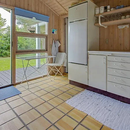 Three-bedroom Holiday In * Hals