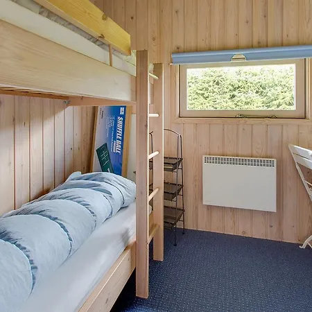 Three-bedroom Holiday In * Hals