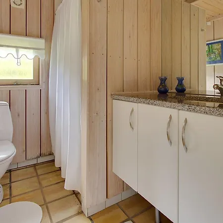 Three-bedroom Holiday In * Hals